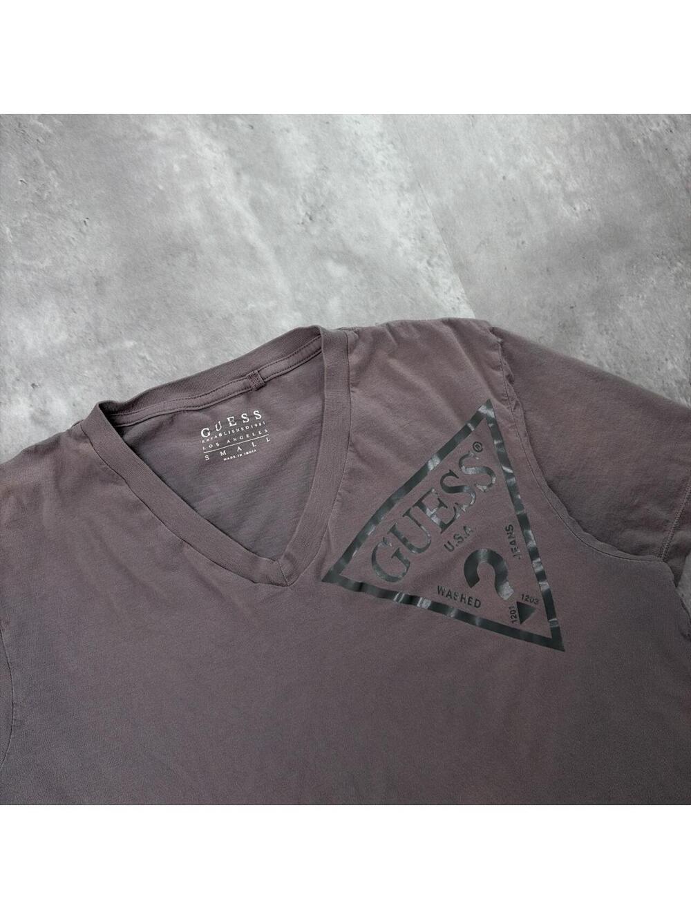 Y2K Grey Guess Grunge Gothic Skater T-Shirt - Picture 5 of 7